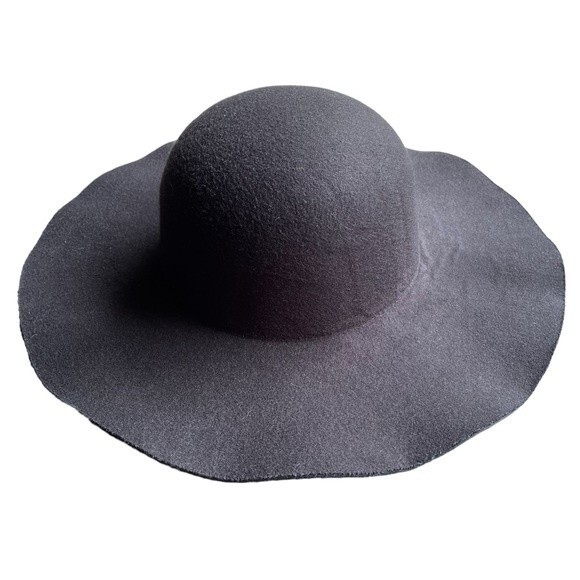 Altar’d State Oversized Black Floppy Hat - Picture 1 of 6